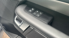 Land Rover Discovery 3.0 SD6 HSE Luxury 5dr Auto Diesel Station Wagon